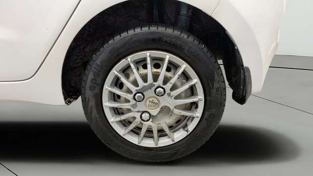 Second-hand 2015 Hyundai Grand i10 Era for sale in Kochi-26