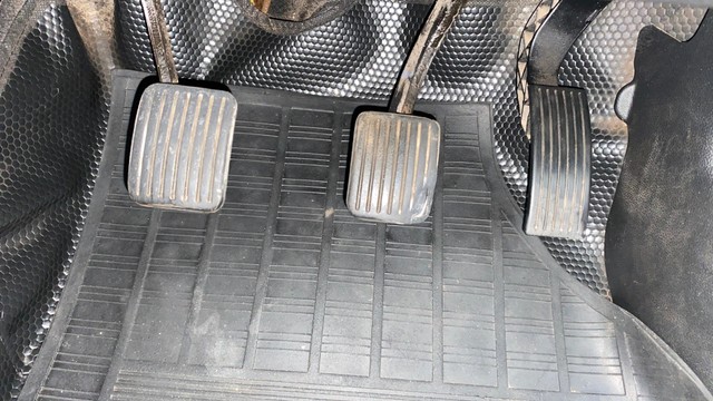 Second-hand 2015 Hyundai Grand i10 Era for sale in Kochi-14