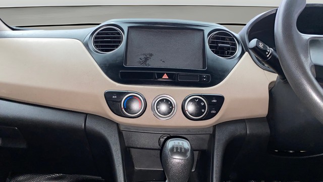 Second-hand 2015 Hyundai Grand i10 Era for sale in Kochi-22