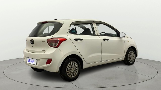 Second-hand 2015 Hyundai Grand i10 Era for sale in Kochi-2