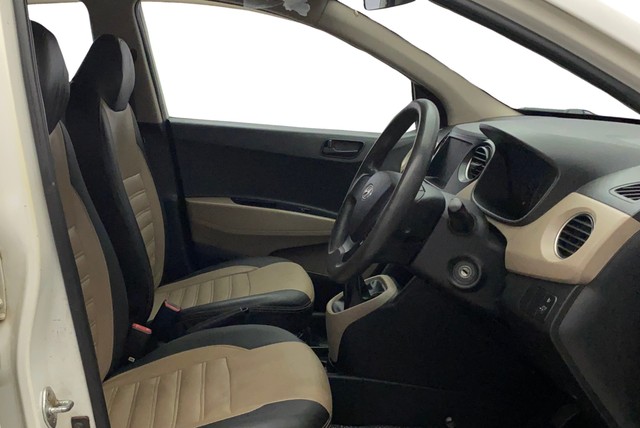 Second-hand 2015 Hyundai Grand i10 Era for sale in Kochi-15