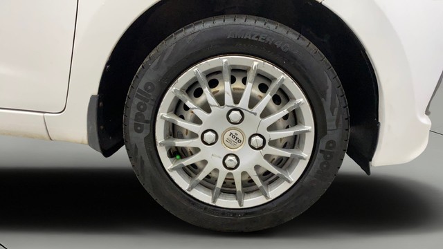 Second-hand 2015 Hyundai Grand i10 Era for sale in Kochi-23