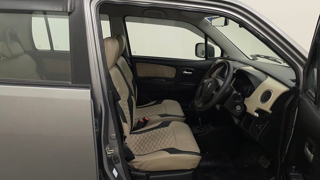 Second-hand 2017 Maruti Suzuki Wagon R VXI AT for sale in Mysore-15