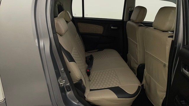 Second-hand 2017 Maruti Suzuki Wagon R VXI AT for sale in Mysore-32