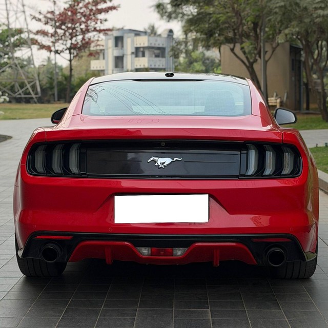 Second-hand 2016 Ford Mustang V8 for sale in Mumbai-10