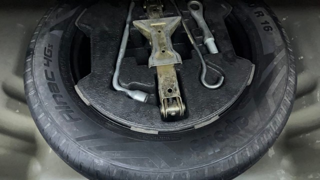 Second-hand 2019 Maruti Vitara Brezza ZDi Plus for sale in Hyderabad-21