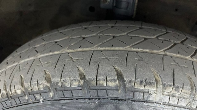 Second-hand 2013 Maruti Suzuki Swift Dzire VDI for sale in Hyderabad-35