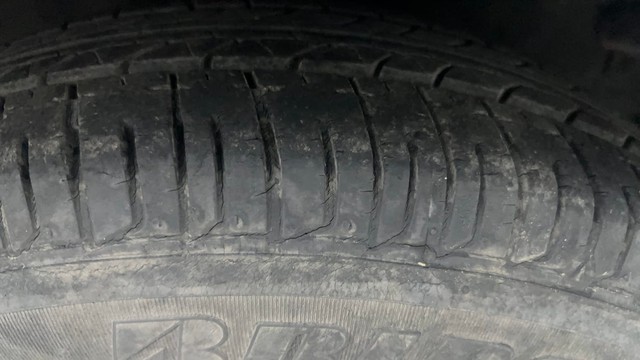 Second-hand 2014 Hyundai i10 Magna 1.1 for sale in Ahmedabad-29