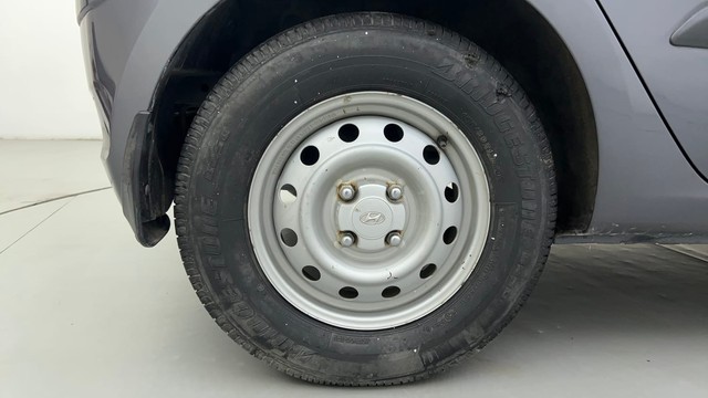 Second-hand 2014 Hyundai i10 Magna 1.1 for sale in Ahmedabad-18