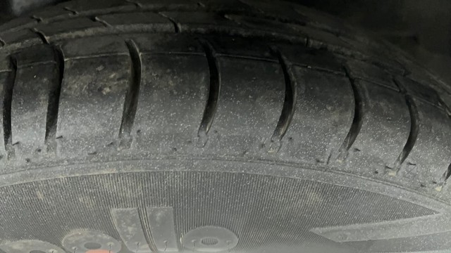 Second-hand 2014 Hyundai i10 Magna 1.1 for sale in Ahmedabad-24