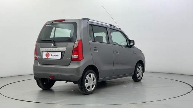 Second-hand 2015 Maruti Suzuki Wagon R VXI for sale in Ahmedabad-3