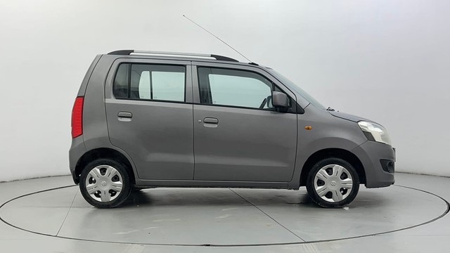 Second-hand 2015 Maruti Suzuki Wagon R VXI for sale in Ahmedabad-2