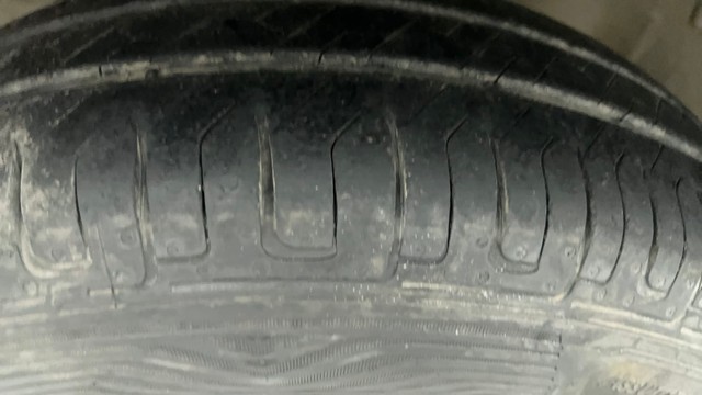 Second-hand 2013 Maruti Suzuki Swift VXI for sale in Ahmedabad-28