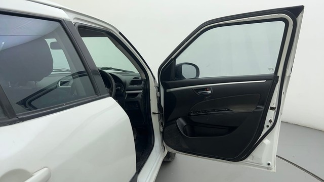 Second-hand 2013 Maruti Suzuki Swift VXI for sale in Ahmedabad-16