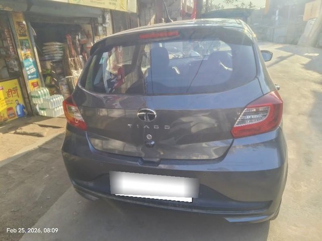 Second-hand 2025 Tata Tiago XT for sale in Satna-4