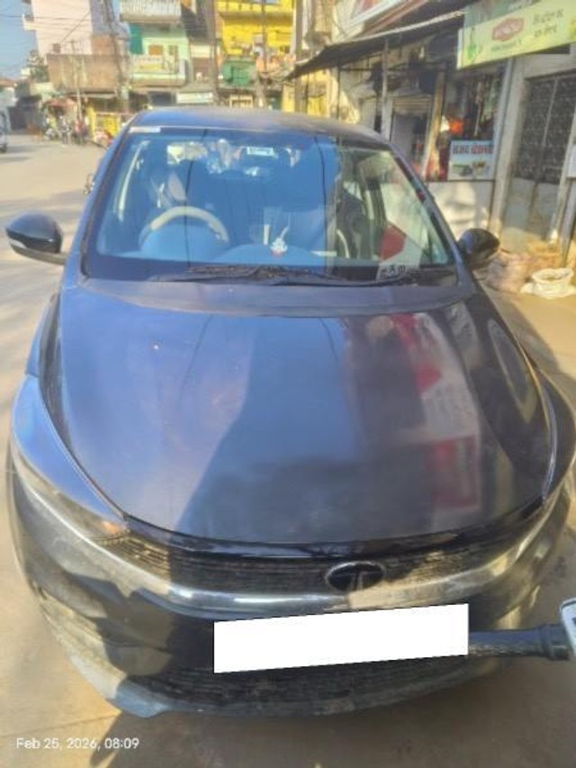 Second-hand 2025 Tata Tiago XT for sale in Satna-5