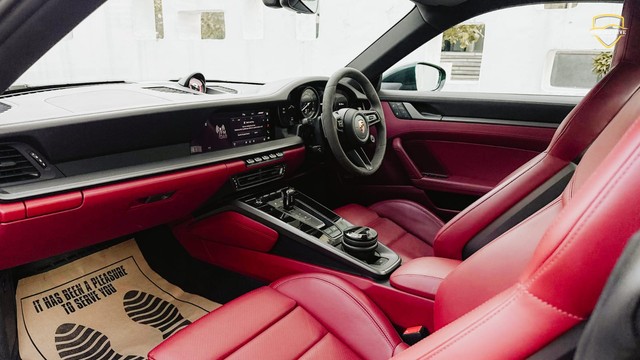 Second-hand 2024 Porsche 911 Carrera S for sale in New Delhi-7