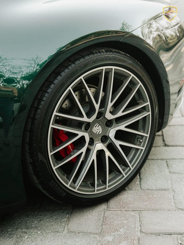 Second-hand 2024 Porsche 911 Carrera S for sale in New Delhi-4