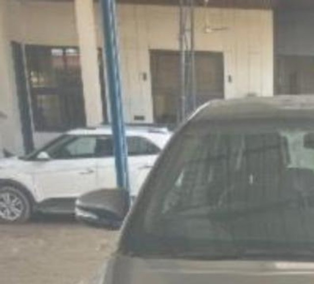 Second-hand 2017 Toyota Innova Crysta 2.8 GX AT 8S BSIV for sale in Hisar-1