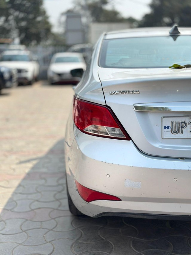 Hyundai Verna 1.6 SX VTVT Second-hand 2017 Hyundai Verna 1.6 SX VTVT for sale in Lucknow-6