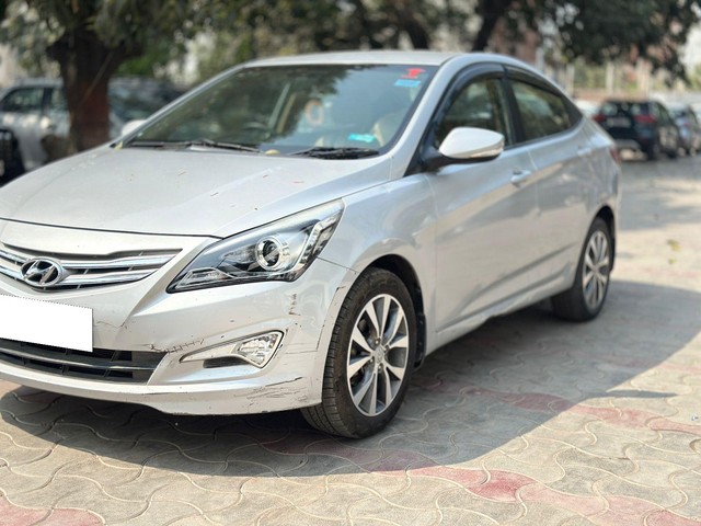 Hyundai Verna 1.6 SX VTVT Second-hand 2017 Hyundai Verna 1.6 SX VTVT for sale in Lucknow-3