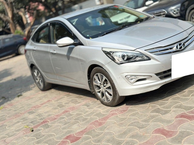 Hyundai Verna 1.6 SX VTVT Second-hand 2017 Hyundai Verna 1.6 SX VTVT for sale in Lucknow-0