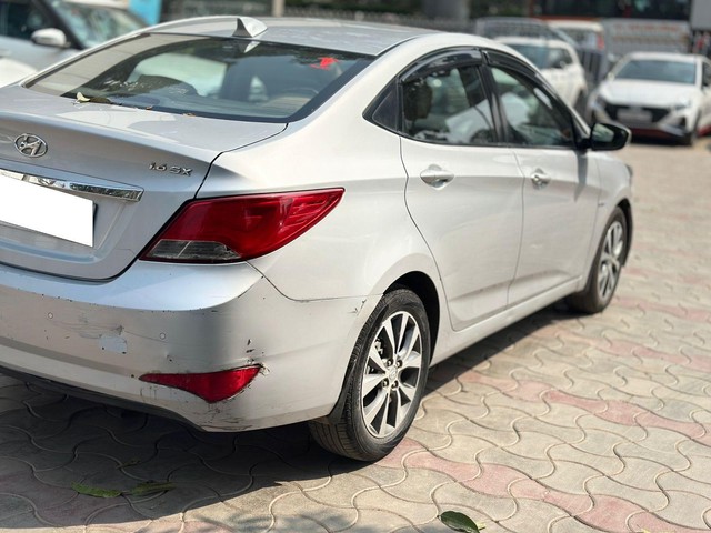 Hyundai Verna 1.6 SX VTVT Second-hand 2017 Hyundai Verna 1.6 SX VTVT for sale in Lucknow-8
