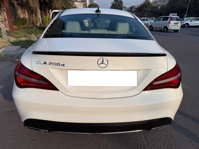 Second-hand 2020 Mercedes-Benz CLA Urban Sport 200d for sale in New Delhi-2