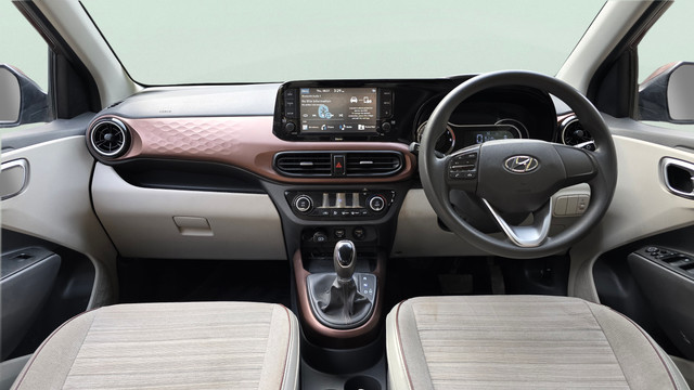 Second-hand 2020 Hyundai Aura SX Plus AMT for sale in New Delhi-9