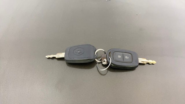 Second-hand 2018 Renault KWID 1.0 RXT for sale in Ahmedabad-7