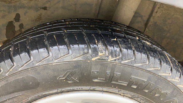 Second-hand 2018 Renault KWID 1.0 RXT for sale in Ahmedabad-10