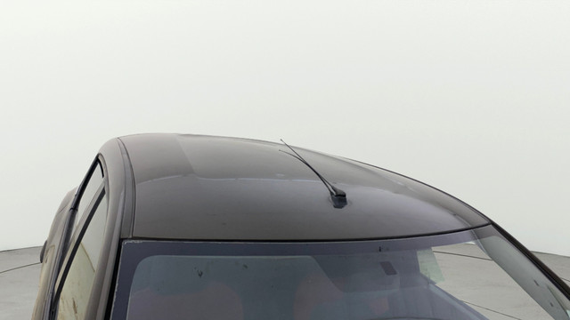 Second-hand 2018 Renault KWID 1.0 RXT for sale in Ahmedabad-31