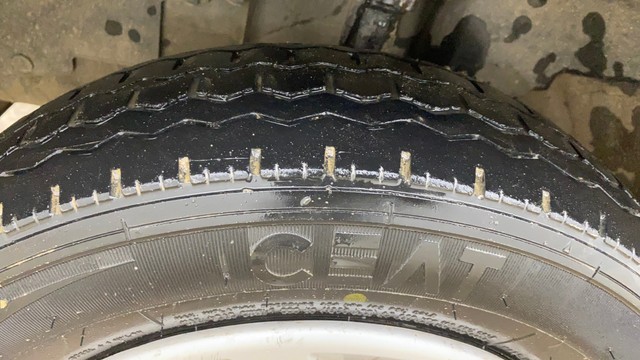 Second-hand 2018 Renault KWID 1.0 RXT for sale in Ahmedabad-6