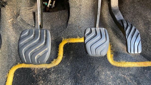 Second-hand 2018 Renault KWID 1.0 RXT for sale in Ahmedabad-24