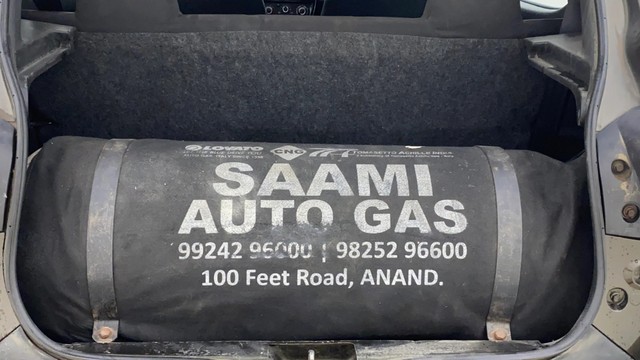 Second-hand 2018 Renault KWID 1.0 RXT for sale in Ahmedabad-20