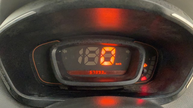 Second-hand 2018 Renault KWID 1.0 RXT for sale in Ahmedabad-23