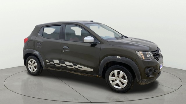 Second-hand 2018 Renault KWID 1.0 RXT for sale in Ahmedabad-11