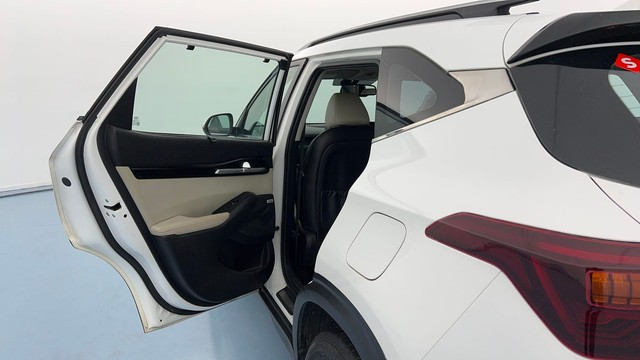 Second-hand 2020 Kia Seltos GTX Plus S Turbo DCT for sale in Lucknow-27