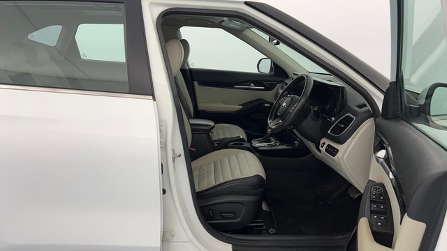 Second-hand 2020 Kia Seltos GTX Plus S Turbo DCT for sale in Lucknow-15