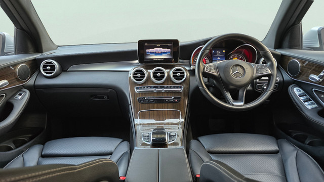 Mercedes-Benz GLC 220d 4MATIC Style Second-hand 2017 Mercedes-Benz GLC 220d 4MATIC Style for sale in New Delhi-9