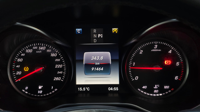 Mercedes-Benz GLC 220d 4MATIC Style Second-hand 2017 Mercedes-Benz GLC 220d 4MATIC Style for sale in New Delhi-6