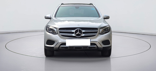 Mercedes-Benz GLC 220d 4MATIC Style Second-hand 2017 Mercedes-Benz GLC 220d 4MATIC Style for sale in New Delhi-5