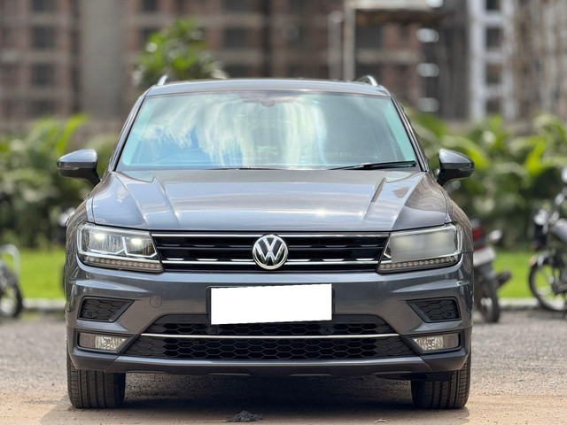 Second-hand 2019 Volkswagen Tiguan 2.0 TDI Comfortline for sale in Surat-5