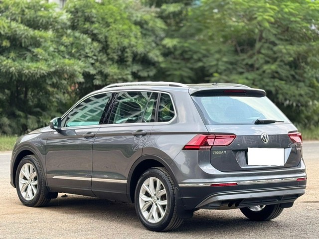 Second-hand 2019 Volkswagen Tiguan 2.0 TDI Comfortline for sale in Surat-3