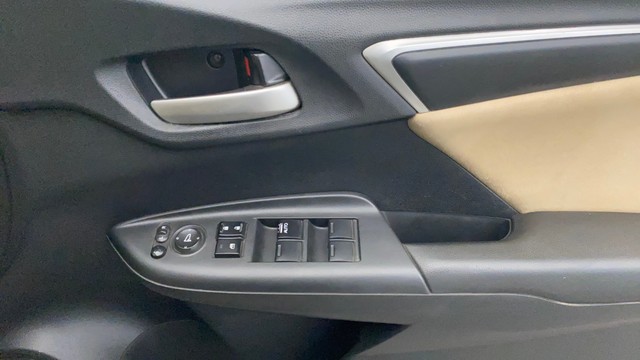 Second-hand 2019 Honda Jazz VX CVT for sale in Lucknow-17