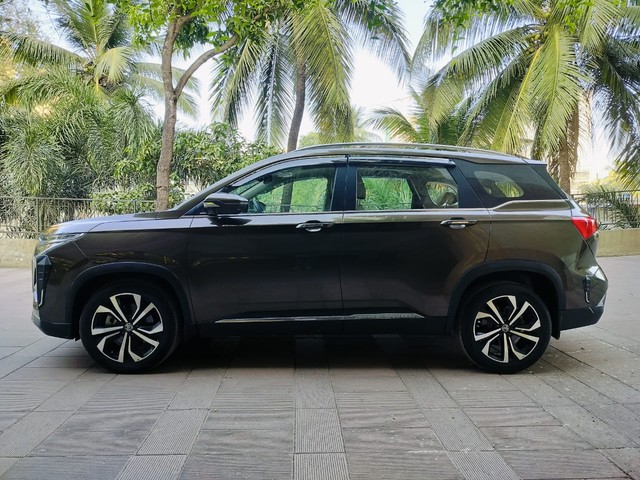 MG Hector Savvy Pro CVT 2023-2025 Second-hand 2025 MG Hector Savvy Pro CVT 2023-2025 for sale in Mumbai-3