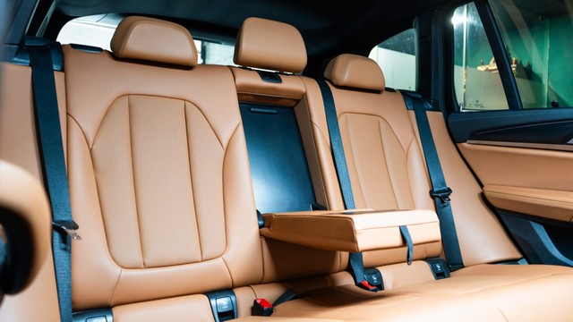 Second-hand 2023 BMW X3 xDrive20d M Sport for sale in New Delhi-7