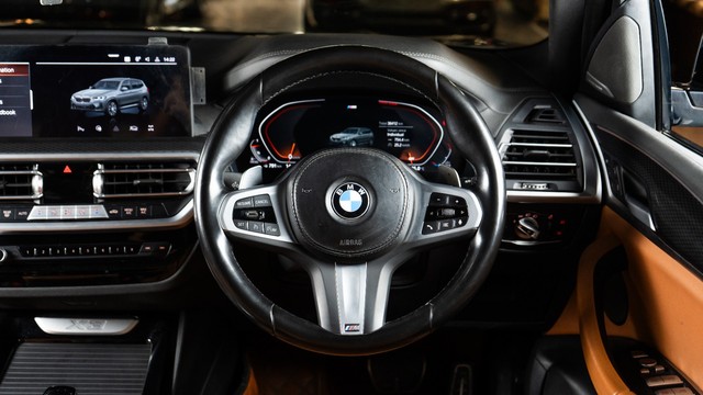 Second-hand 2023 BMW X3 xDrive20d M Sport for sale in New Delhi-9