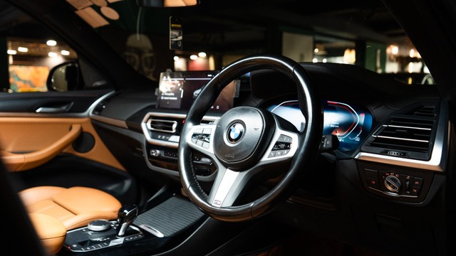 Second-hand 2023 BMW X3 xDrive20d M Sport for sale in New Delhi-4