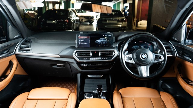 Second-hand 2023 BMW X3 xDrive20d M Sport for sale in New Delhi-10